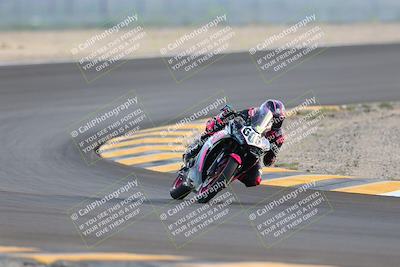 media/Sep-24-2022-CVMA (Sat) [[a45f954247]]/Race 15 500 Supersport-350 Supersport/